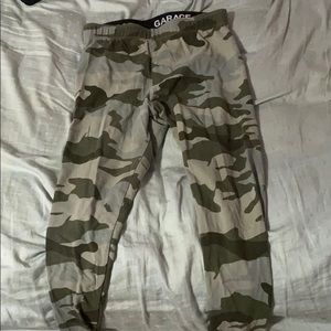 camo leggings